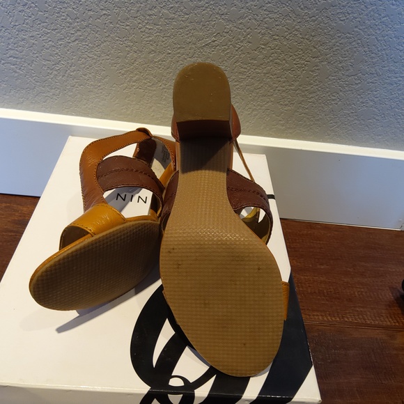 Nine West brown tri color leather, chunky wood heel, women's size 6.5 - Picture 3 of 4